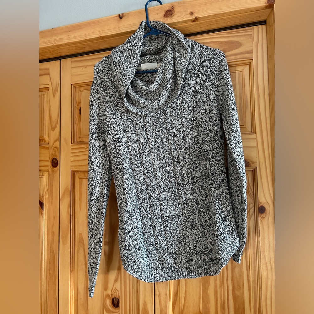 Cowl neck gray sweater, size S